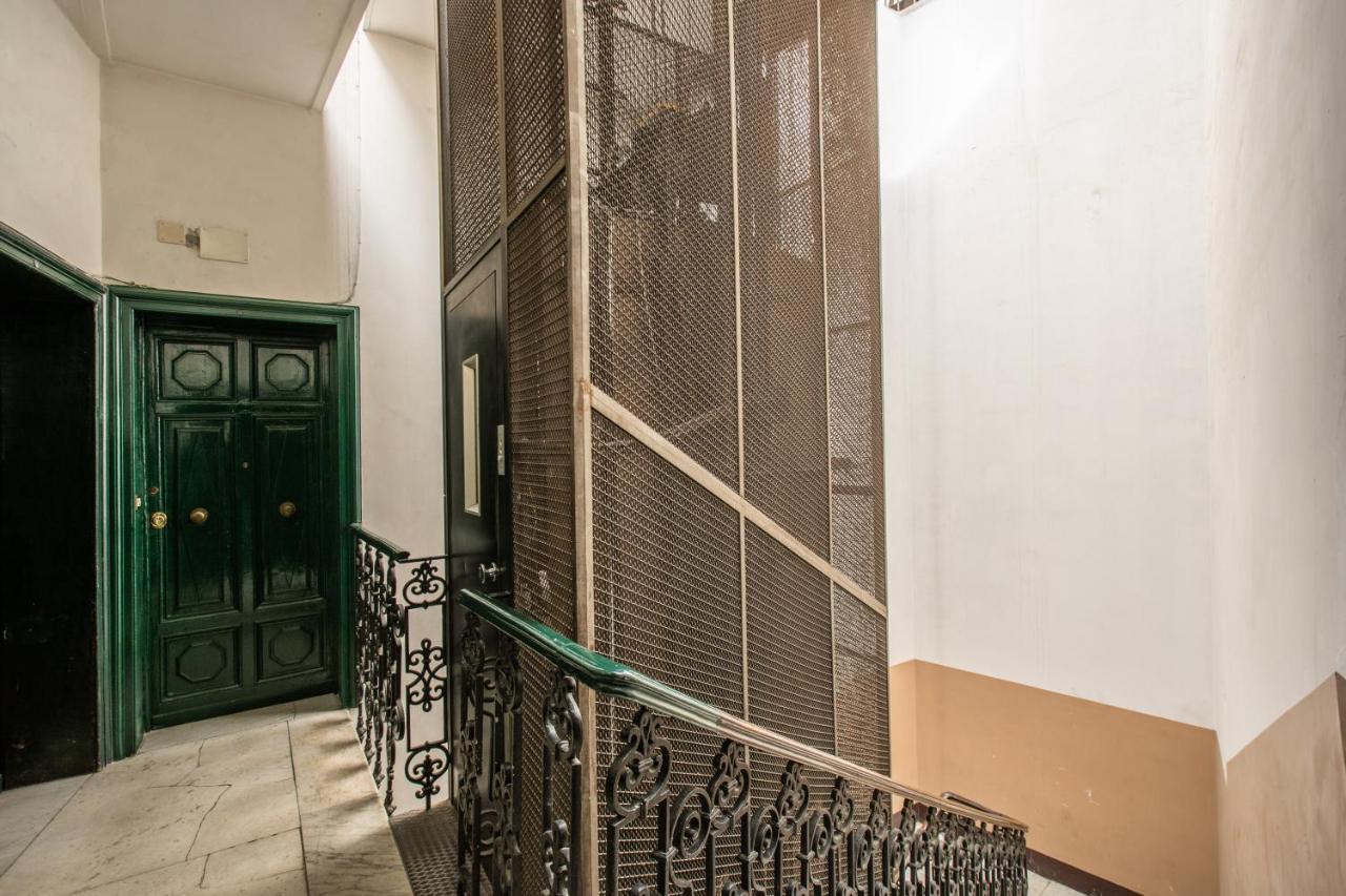 Cavour Attic With Terrace Apartment Roma Ngoại thất bức ảnh